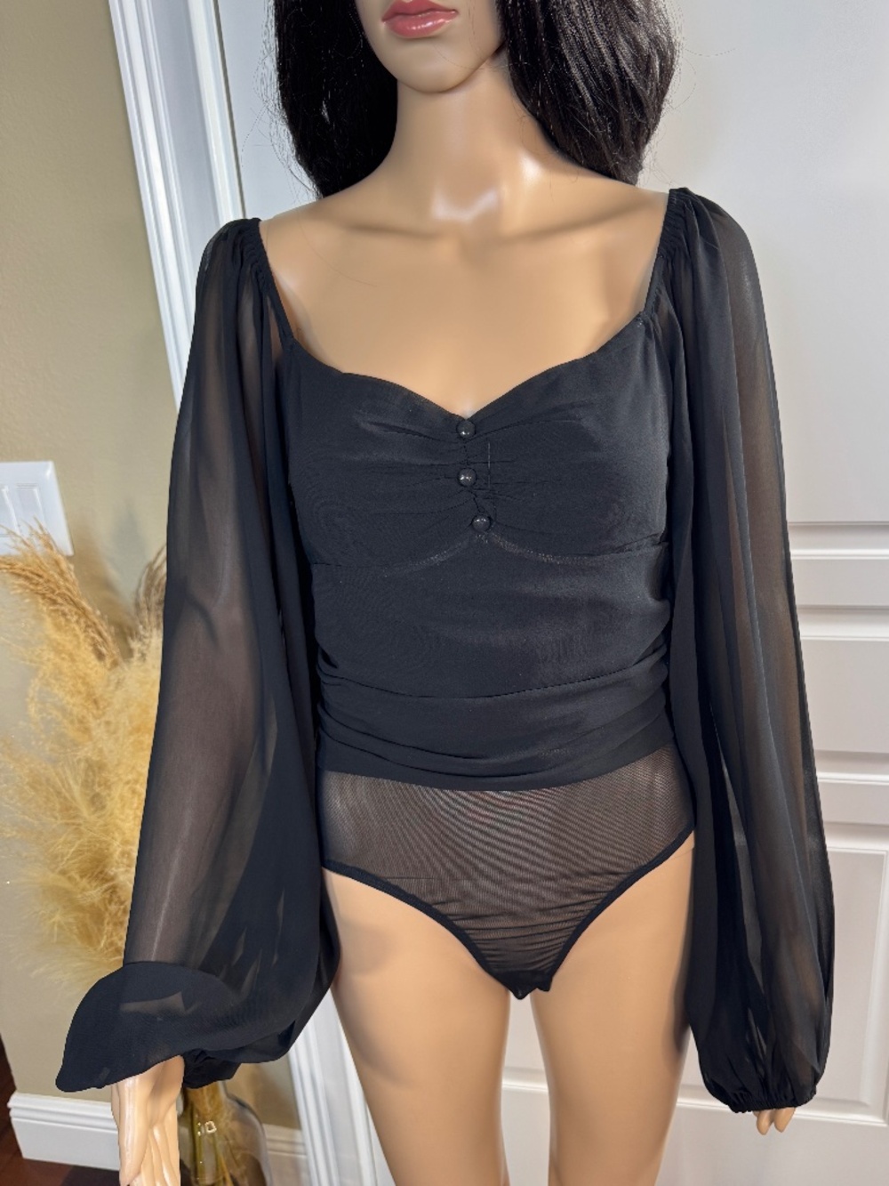 BLACK SHEER BALLOON SLEEVE BODYSUIT WITH SWEETHEART NECKLINE SIZE LARGE - Picture 4 of 15